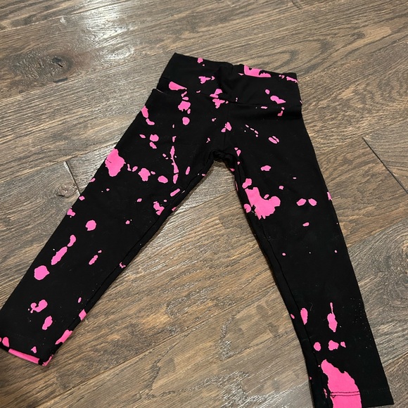 Toddler Black and Pink Splatter Leggings- Flowers by Zoe size 2T - Picture 3 of 4